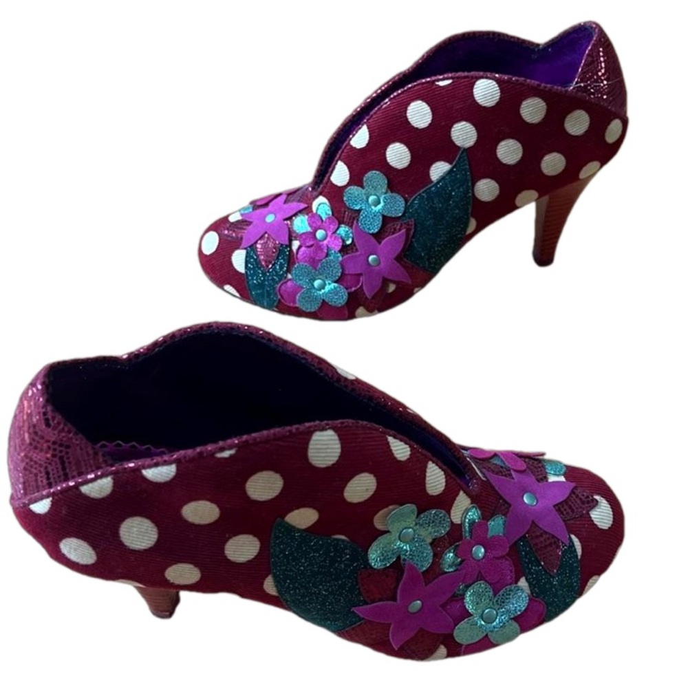Poetic License maroon fabric heels, cream polka dots with floral appliqué 🇬🇧